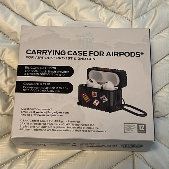LAX Gadgets AirPod Pro travel case - Picture 5 of 5